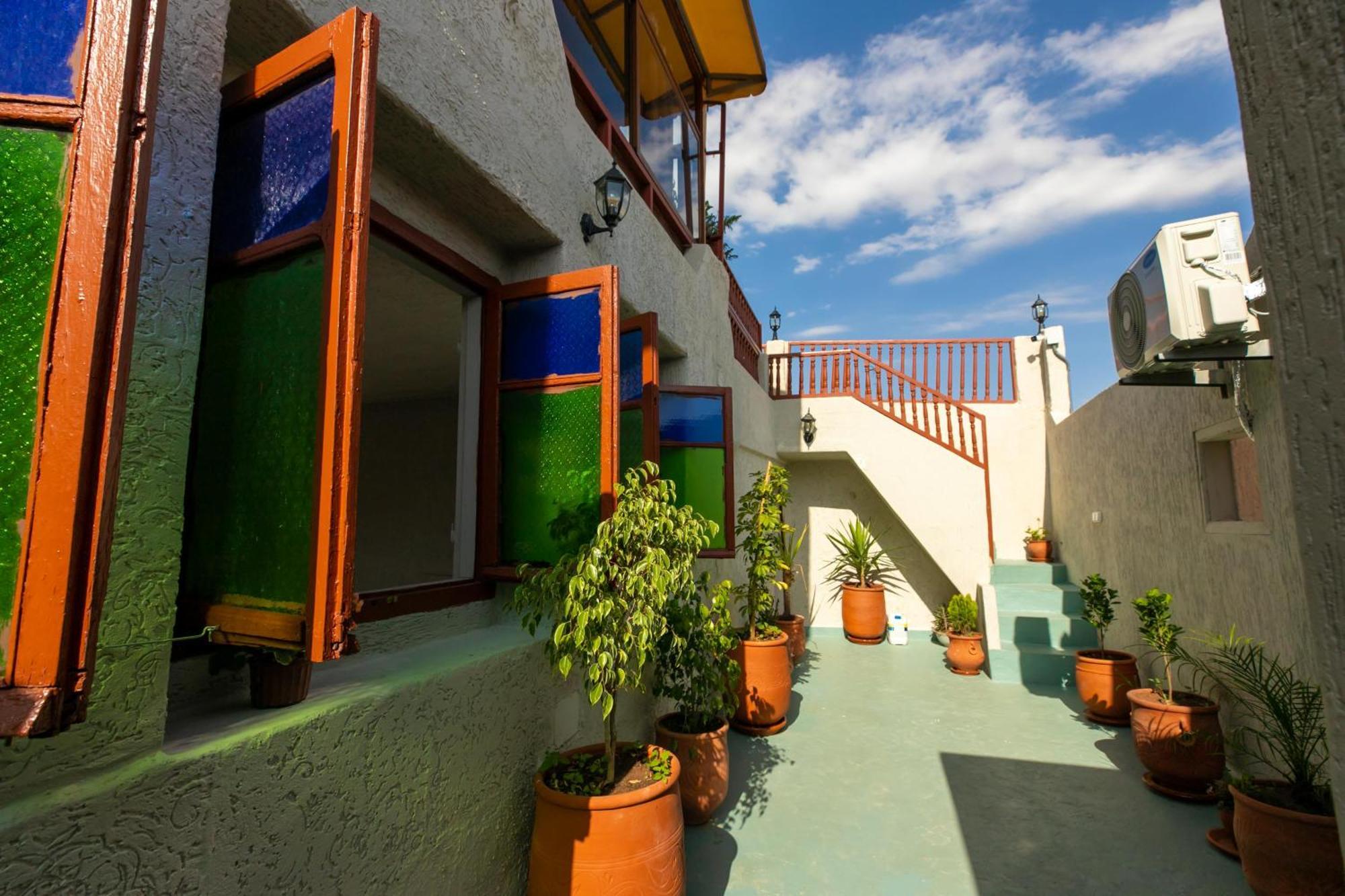 Riad Tarab פס מראה חיצוני תמונה
