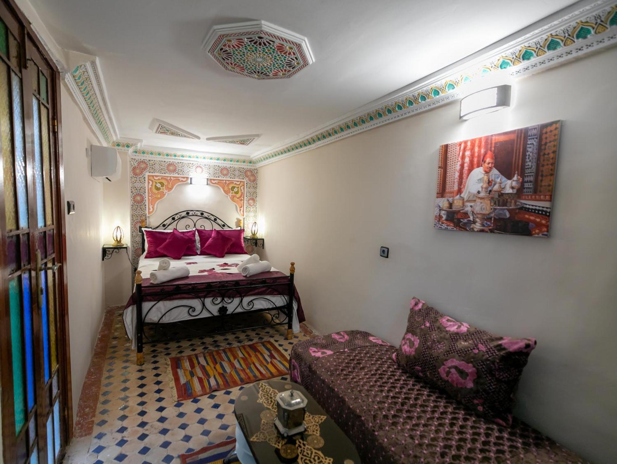 Riad Tarab פס מראה חיצוני תמונה
